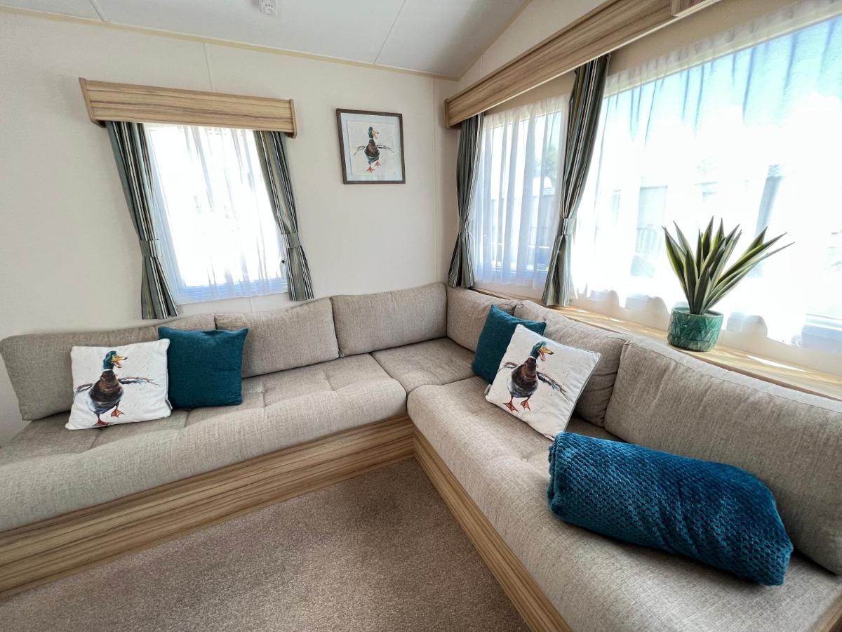 Mallard Corner, Cosy Cotswold Lakeview * South Cerney